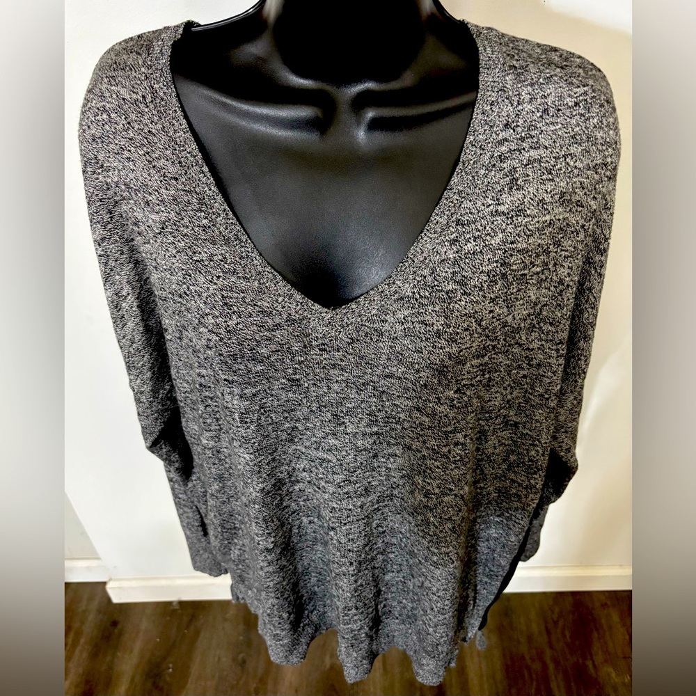Gray & Black DKNYC V-Neck Tunic Sweater W/ Back Sheer Panel Oversized M